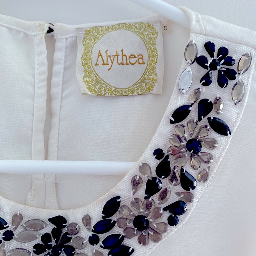 Cropped Alythea Top - Picture 2 of 3